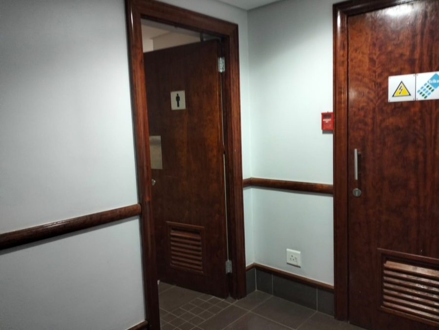Commercial Property for Sale in Door De Kraal Western Cape